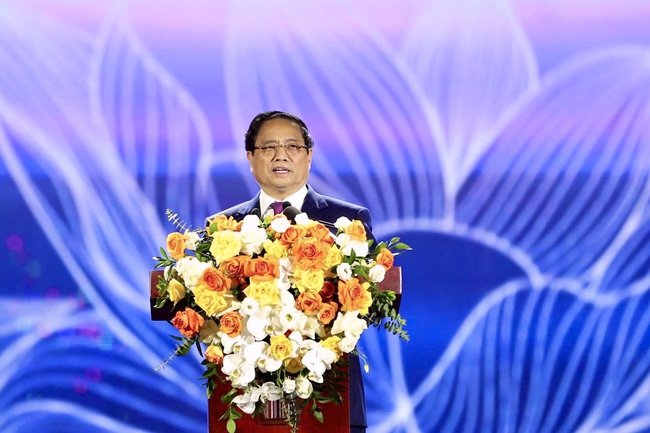 Thủ tướng: Triển lãm "80 năm Hành trình Độc lập - Tự do - Hạnh phúc" khẳng định văn hóa đậm đà bản sắc dân tộc, bản lĩnh, trí tuệ và sức sáng tạo của con người Việt Nam - Ảnh 1.