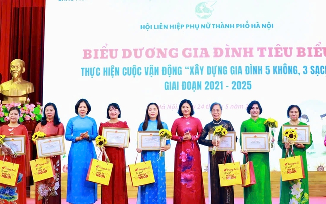 Gia đình "5 không, 3 sạch" góp phần phát triển kinh tế, ổn định cuộc sống - Ảnh 1.