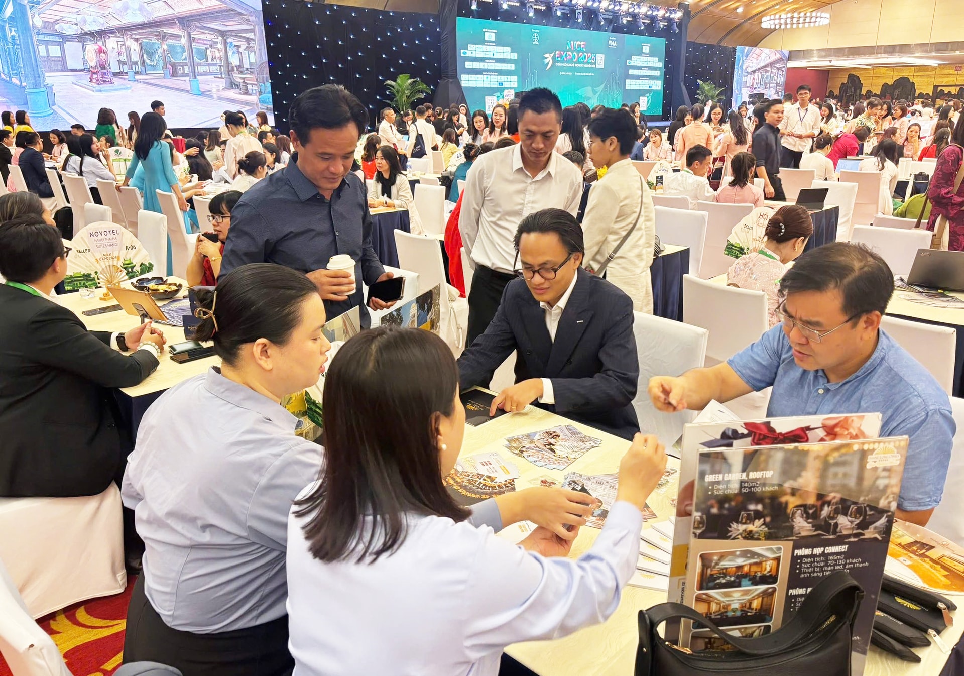 Hà Nội - tiên phong trong phát triển du lịch MICE - Ảnh 1.