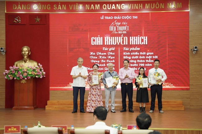 Tôn vinh các tác giả, tác phẩm xuất sắc tại Cuộc thi Sáng tác Tiểu thuyết 2023 – 2025 - Ảnh 4.