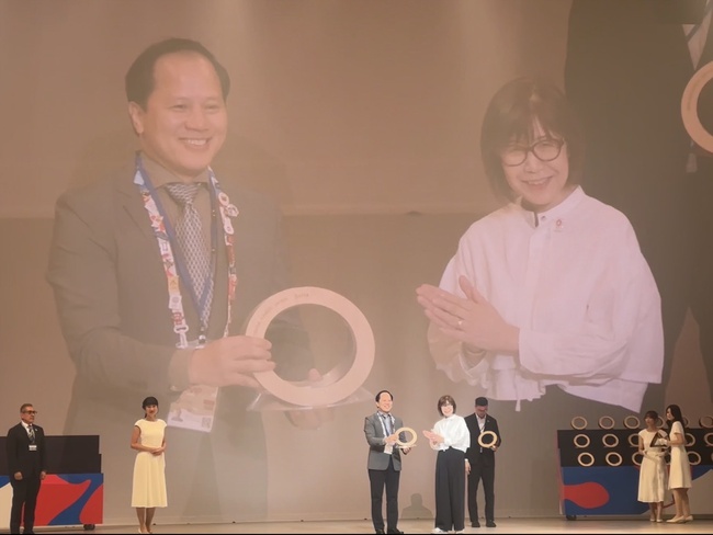 Nhà Triển lãm Việt Nam tỏa sáng tại EXPO 2025 Osaka, Kansai – Giành giải bạc “Thiết kế trưng bày xuất sắc nhất” - Ảnh 1.