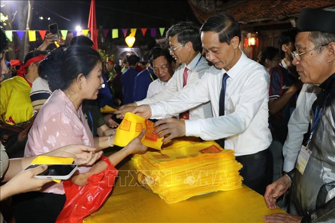 Lễ khai ấn và ban ấn đền Kiếp Bạc - Ảnh 2.