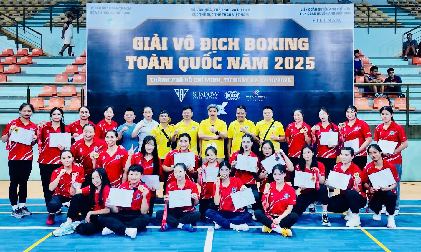 Boxing nữ Hà Nội giành ngôi Nhất toàn đoàn Giải vô địch boxing toàn quốc - Ảnh 1.