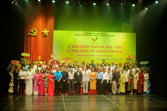 Sân khấu và điện ảnh không chỉ là nghệ thuật, mà còn là vũ khí để xây dựng một Việt Nam hùng cường - Ảnh 8.