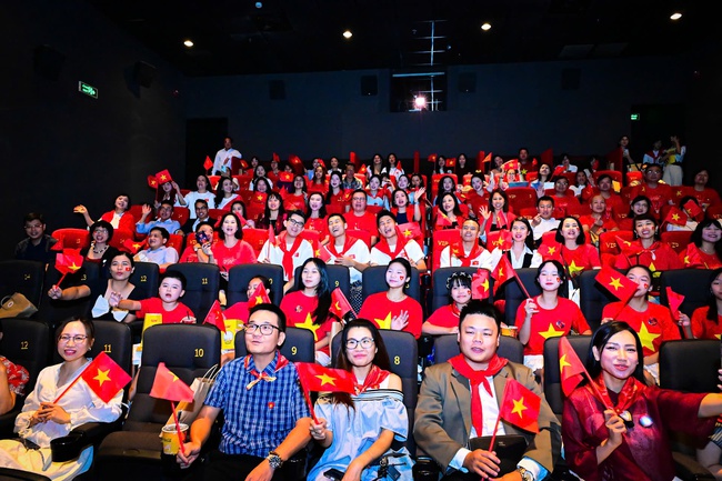 Tổ quốc trong tim: The Concert Film - Lan tỏa tinh thần yêu nước bằng ngôn ngữ âm nhạc và điện ảnh - Ảnh 4.