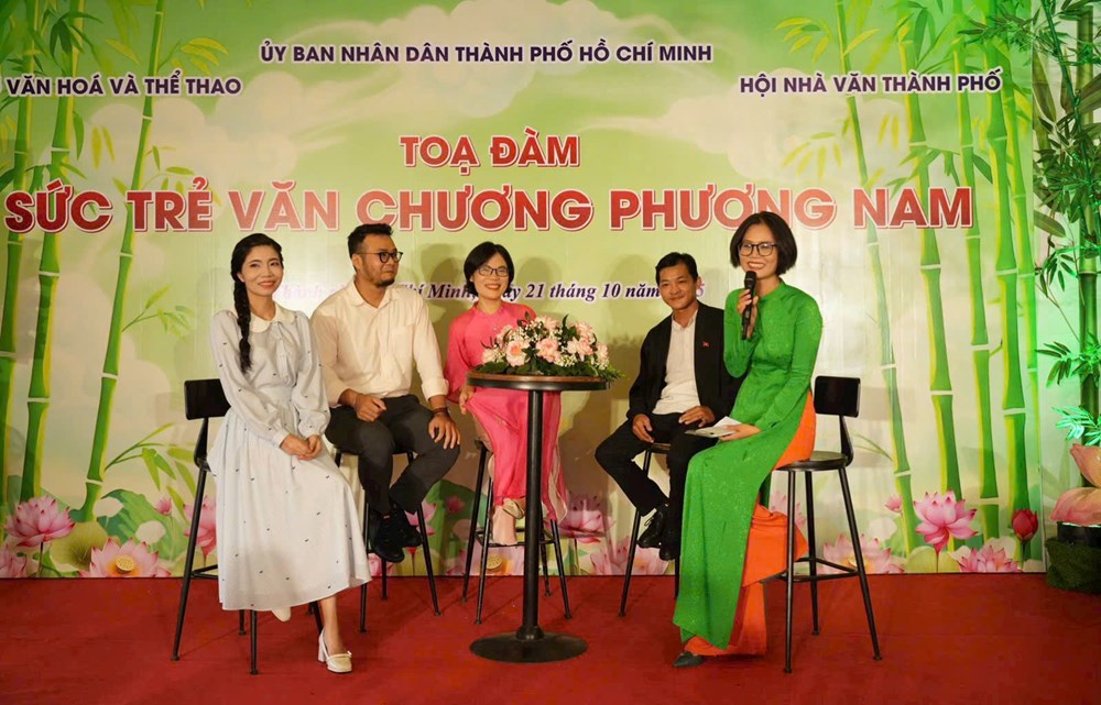 TP.HCM: “Thắp lửa” cho văn chương trẻ - Ảnh 2.