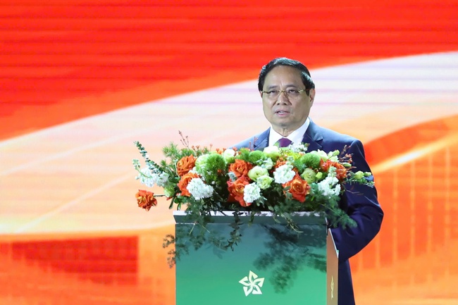 Đưa Hội chợ mùa Thu thật sự trở thành “điểm đến” giao thương - “điểm hẹn” giao lưu văn hóa, nghệ thuật - “điểm hội tụ” kết nối, trải nghiệm sống động - Ảnh 2.