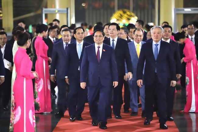 Đưa Hội chợ mùa Thu thật sự trở thành “điểm đến” giao thương - “điểm hẹn” giao lưu văn hóa, nghệ thuật - “điểm hội tụ” kết nối, trải nghiệm sống động - Ảnh 1.