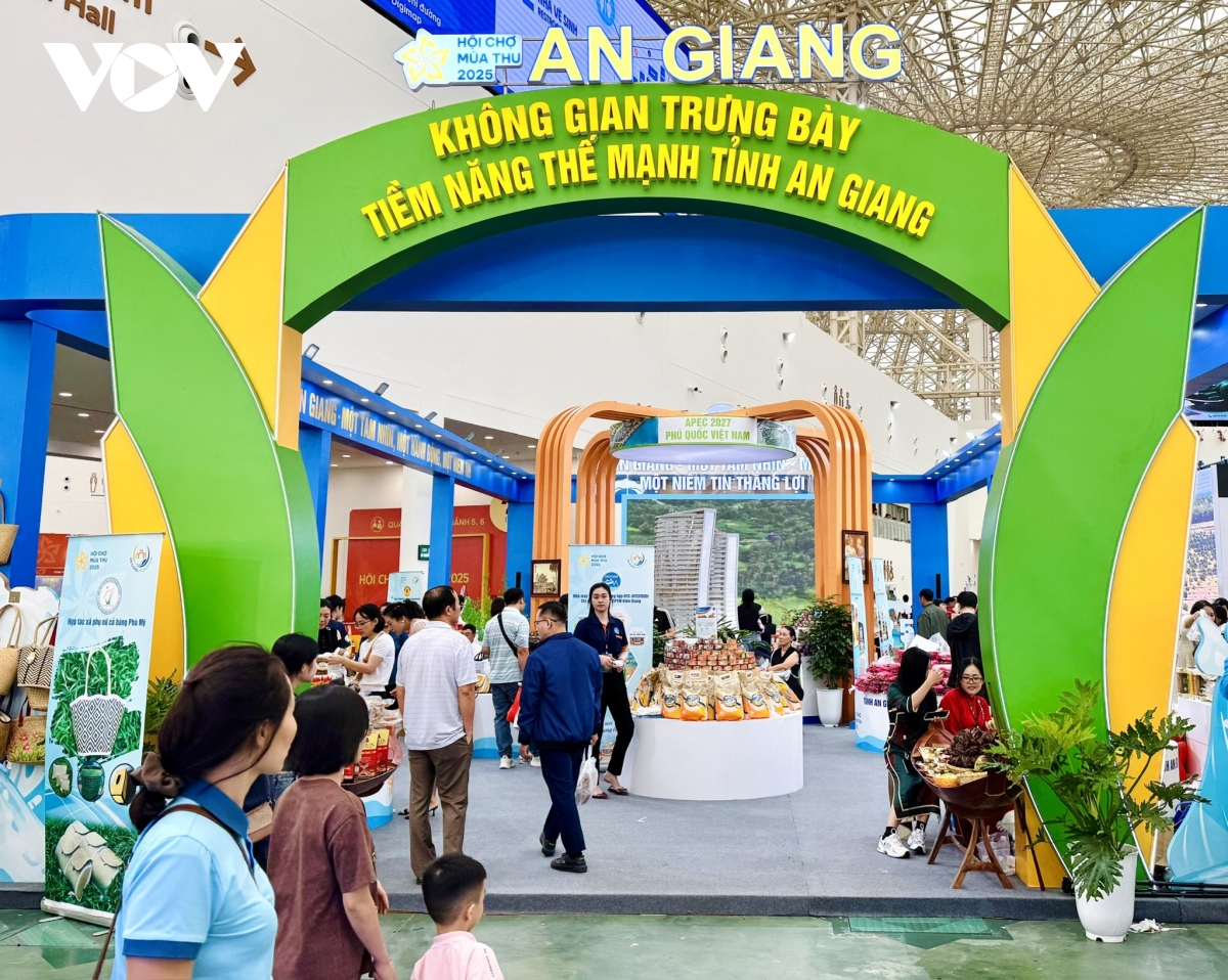 Quảng bá du lịch An Giang tại Hội chợ mùa Thu 2025 - Ảnh 1.