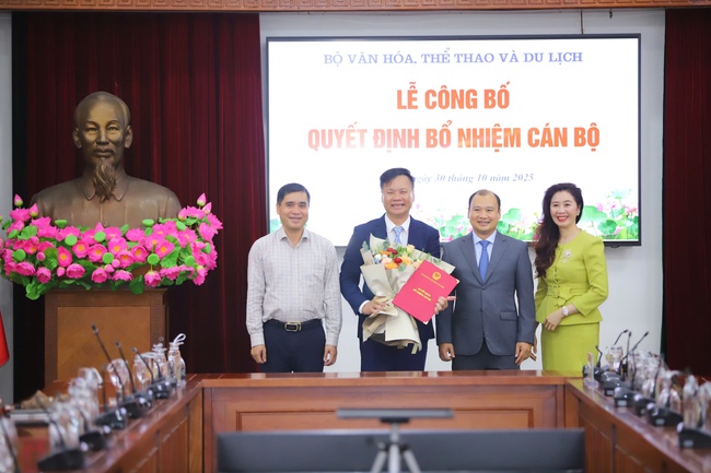 Bộ VHTTDL công bố và trao các quyết định bổ nhiệm cán bộ - Ảnh 5.