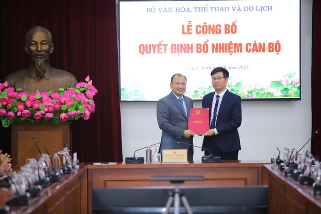 Bộ VHTTDL công bố và trao các quyết định bổ nhiệm cán bộ - Ảnh 3.