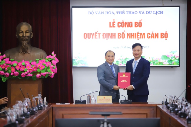 Bộ VHTTDL công bố và trao các quyết định bổ nhiệm cán bộ - Ảnh 2.