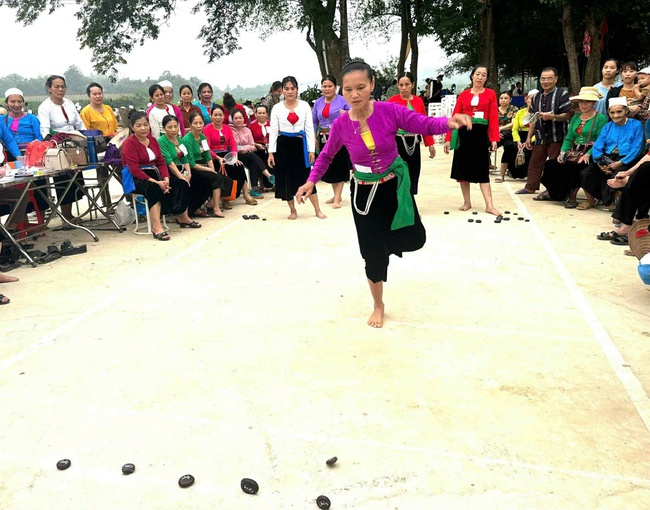 Tôn vinh, giới thiệu giá trị văn hóa truyền thống đặc sắc của dân tộc Mường tỉnh Phú Thọ - Ảnh 2.