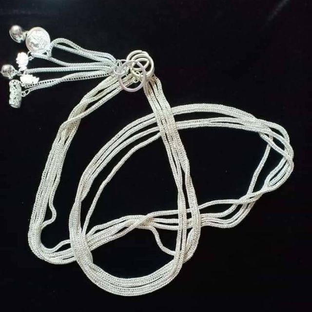 Nét đẹp độc đáo của trang sức bạc trên trang phục dân tộc Dao đỏ - Ảnh 3.