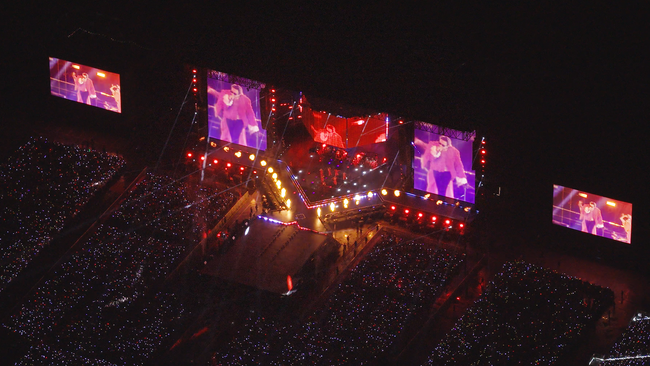 Hai đêm concert G-DRAGON tại Hà Nội: Kỷ lục mới của show quốc tế tại Việt Nam - Ảnh 1.