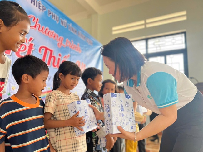 Việt Nam trong mắt thế giới: Điểm sáng về xóa đói giảm nghèo và những bài học từ thực tiễn  - Ảnh 1.