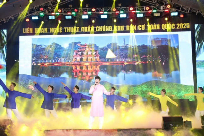Liên hoan Nghệ thuật quần chúng khu dân cư toàn quốc: Lan tỏa mạnh mẽ phong trào văn hóa, văn nghệ ở cơ sở - Ảnh 2.
