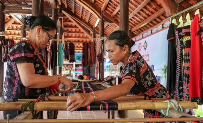 Chuyển đổi số góp phần nâng cao hiệu quả quảng bá du lịch vùng dân tộc miền núi - Ảnh 1.
