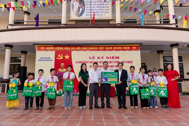 Nestlé trao tặng phòng máy tính giúp học sinh tiếp cận công nghệ - Ảnh 1.