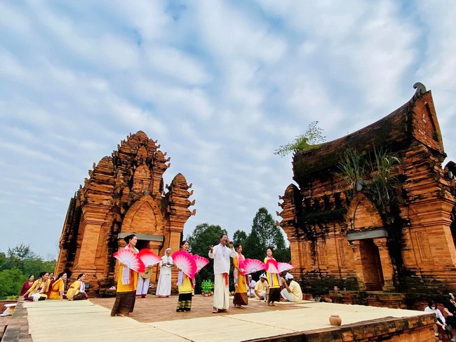 Khánh Hòa: Phát triển du lịch văn hóa góp phần nâng cao sinh kế cho cộng đồng - Ảnh 3.