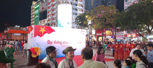 TP. Hồ Chí Minh đặt mục tiêu đón 61 triệu lượt khách trong năm 2026 - Ảnh 1.
