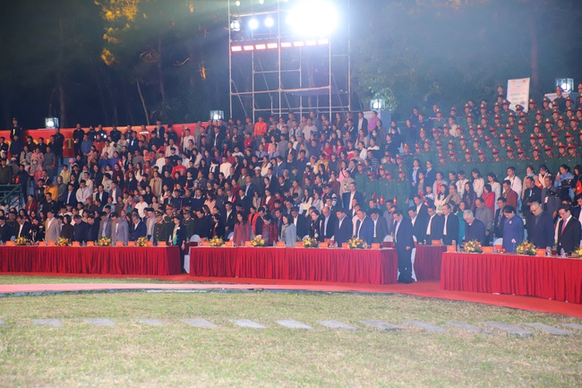 Khai mạc Tuần Đại đoàn kết các dân tộc - Di sản Văn hóa Việt Nam: Đoàn kết một lòng – Hướng về Miền Trung - Ảnh 1.