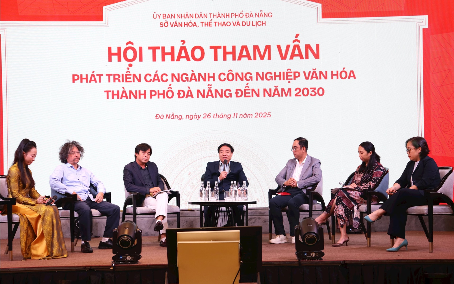 Tạo đột phá phát triển ngành công nghiệp văn hóa Đà Nẵng - Ảnh 2.