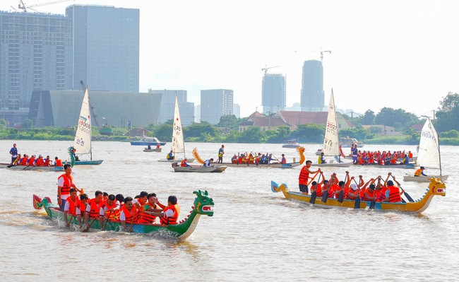 Lễ hội sông nước TP.HCM lần 3 dời lịch tổ chức sang năm 2026 - Ảnh 1.