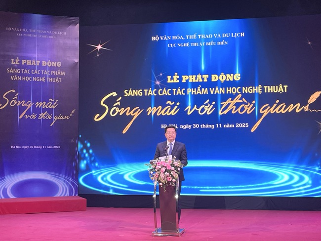 Phó Thủ tướng Mai Văn Chính: Các chiến sĩ văn hoá, nhà văn, nghệ sĩ cần phát huy trách nhiệm với nhân dân, Đảng, Tổ quốc và tương lai dân tộc - Ảnh 1.