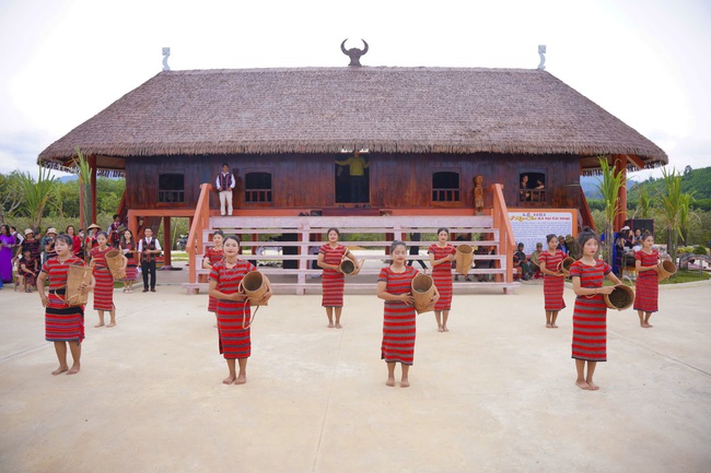 Du lịch cộng đồng – “mỏ vàng mềm” giúp vùng dân tộc thiểu số bứt phá và giảm nghèo bền vững - Ảnh 3.