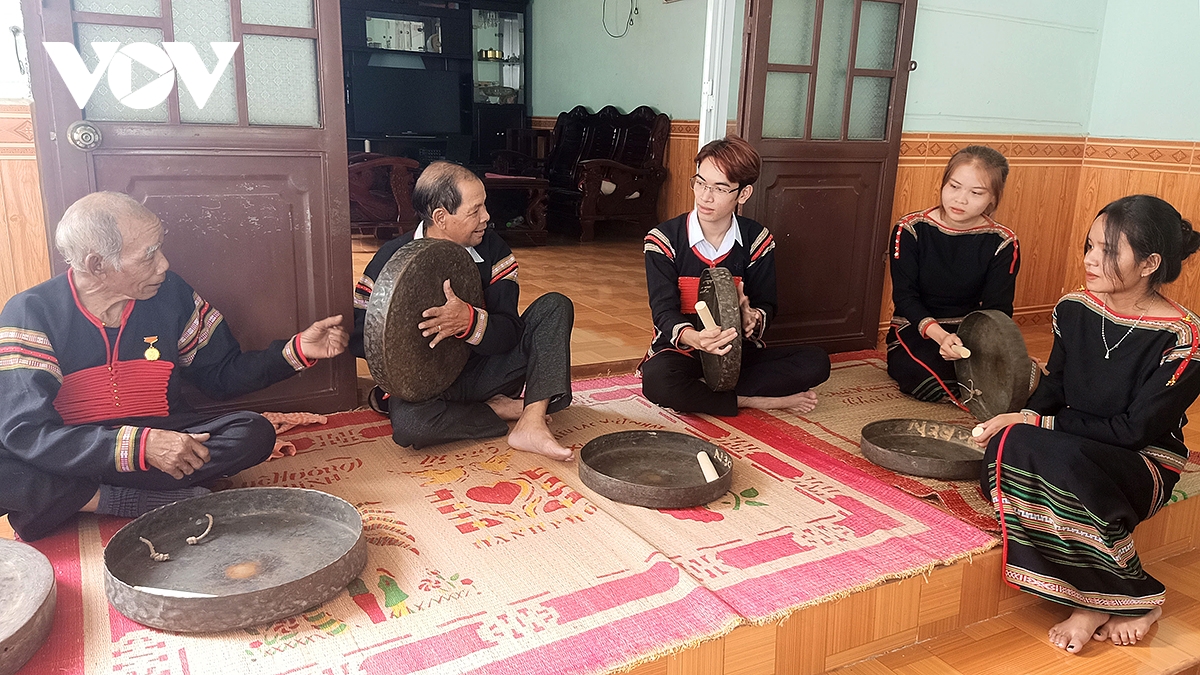 Sức sống văn hóa cồng chiêng ở Đắk Lắk tiếp nối giữa nhịp sống hiện đại - Ảnh 3.