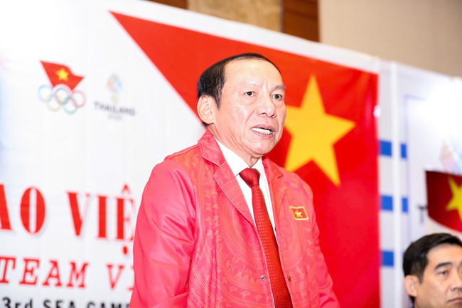 Bộ trưởng Nguyễn Văn Hùng thăm, động viên Đoàn Thể thao Việt Nam trước thềm khởi tranh SEA Games 33 - Ảnh 1.