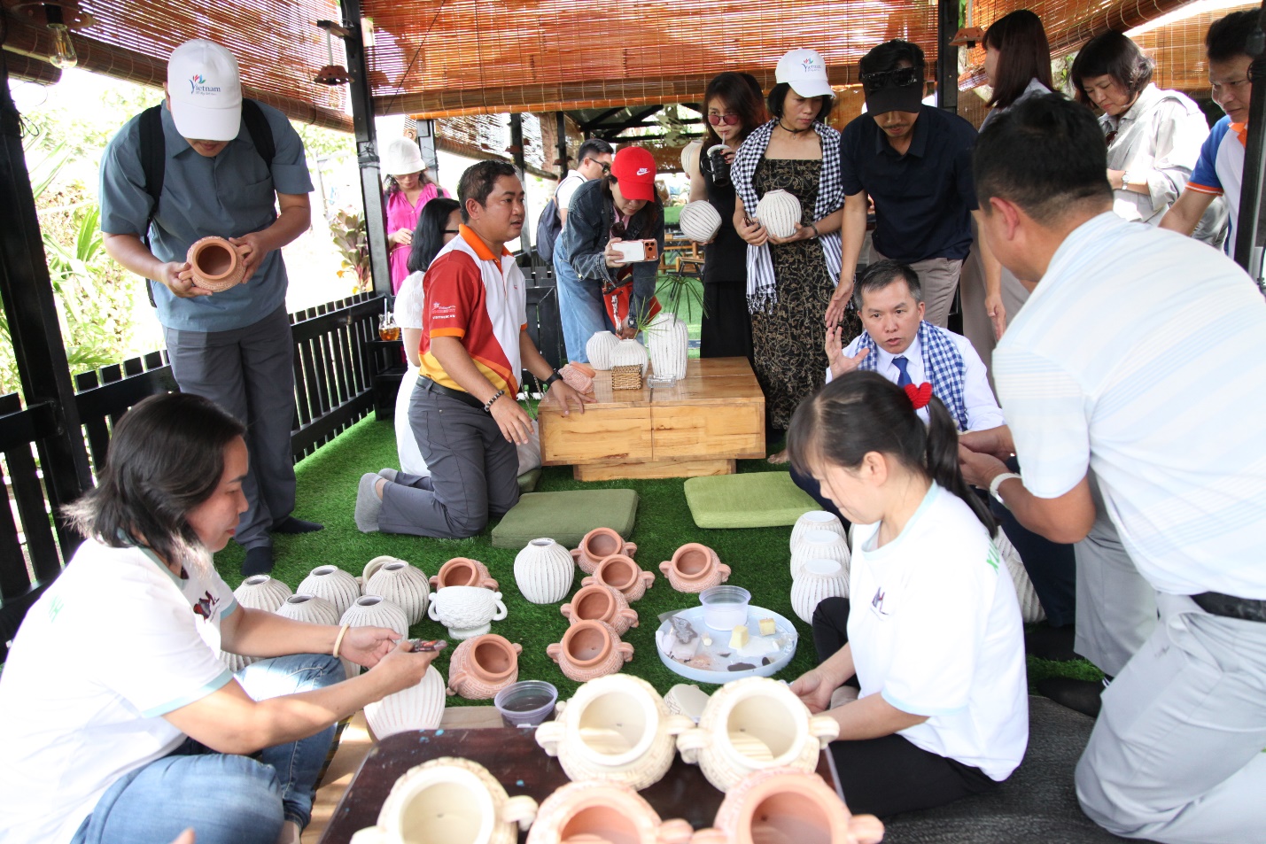 Cục Du lịch Quốc gia Việt Nam tổ chức khảo sát phát triển du lịch nông nghiệp - nông thôn tại các tỉnh Đồng bằng sông Cửu Long - Ảnh 3. Cục Du lịch Quốc gia Việt Nam tổ chức khảo sát phát triển du lịch nông nghiệp - nông thôn tại các tỉnh Đồng bằng sông Cửu Long - Ảnh 3.