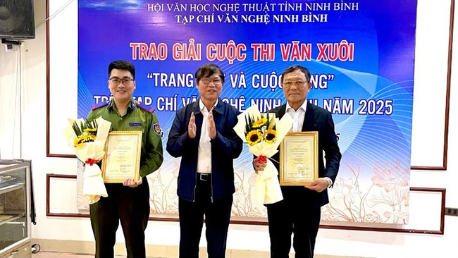 Ninh Bình: Đẩy mạnh công tác tuyên truyền, quán triệt, nâng cao nhận thức về vị trí, vai trò của văn học, nghệ thuật - Ảnh 1.