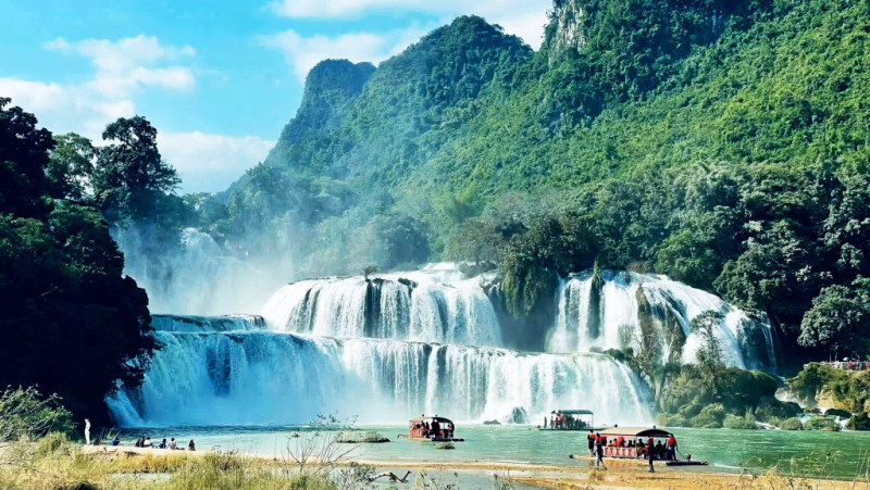 Cao Bằng tập trung phát triển du lịch - dịch vụ bền vững - Ảnh 3.