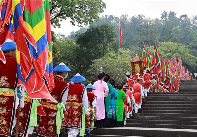 Phú Thọ: Đa dạng sắc màu lễ hội Xuân thu hút khách đến Đất Tổ - Ảnh 1.