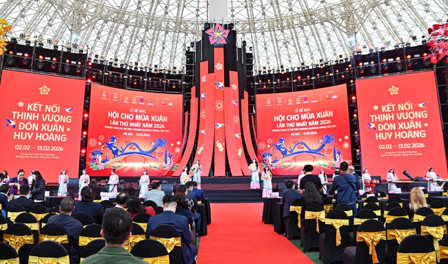 Phó Thủ tướng Bùi Thanh Sơn dự tổng duyệt Lễ bế mạc Hội chợ Mùa Xuân 2026 - Ảnh 4.