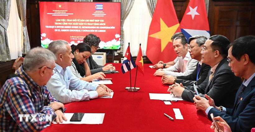 Việt Nam và Cuba tăng cường hợp tác trong lĩnh vực xuất bản sách - Ảnh 1.