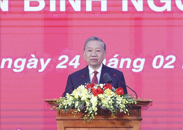 Tổng Bí thư Tô Lâm: TTXVN vươn lên ở tầm cao mới, xứng đáng là mạch máu thông tin tin cậy của đất nước - Ảnh 4.