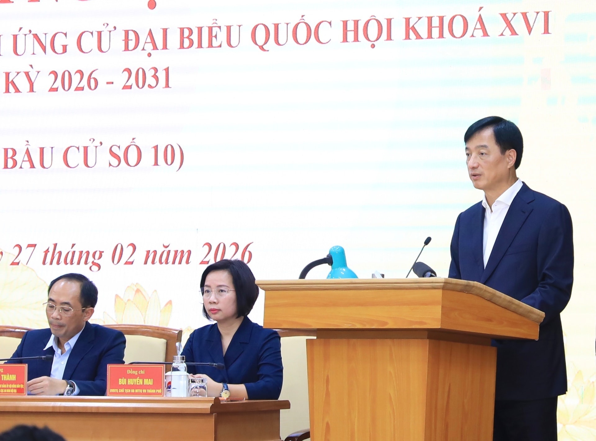 Hội nghị tiếp xúc giữa cử tri với người ứng cử đại biểu Quốc hội Khóa XVI, đơn vị bầu cử số 10 thành phố Hà Nội  - Ảnh 10.