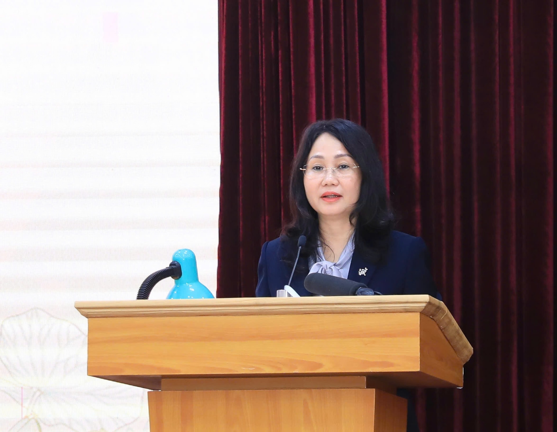 Hội nghị tiếp xúc giữa cử tri với người ứng cử đại biểu Quốc hội Khóa XVI, đơn vị bầu cử số 10 thành phố Hà Nội  - Ảnh 3.